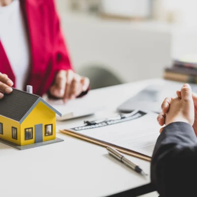 相続で共有不動産になったらどうする？放置すると起きる5つの問題と解決方法