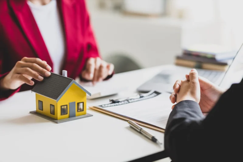 相続で共有不動産になったらどうする？放置すると起きる5つの問題と解決方法